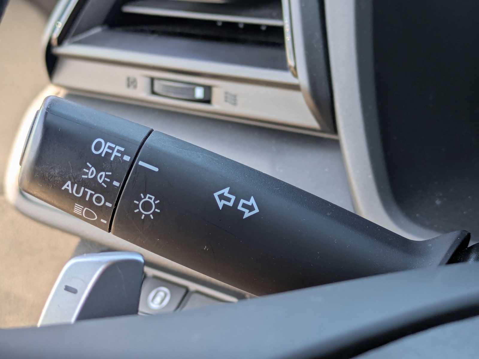 Thumbnail: 2020 Honda Insight - 23