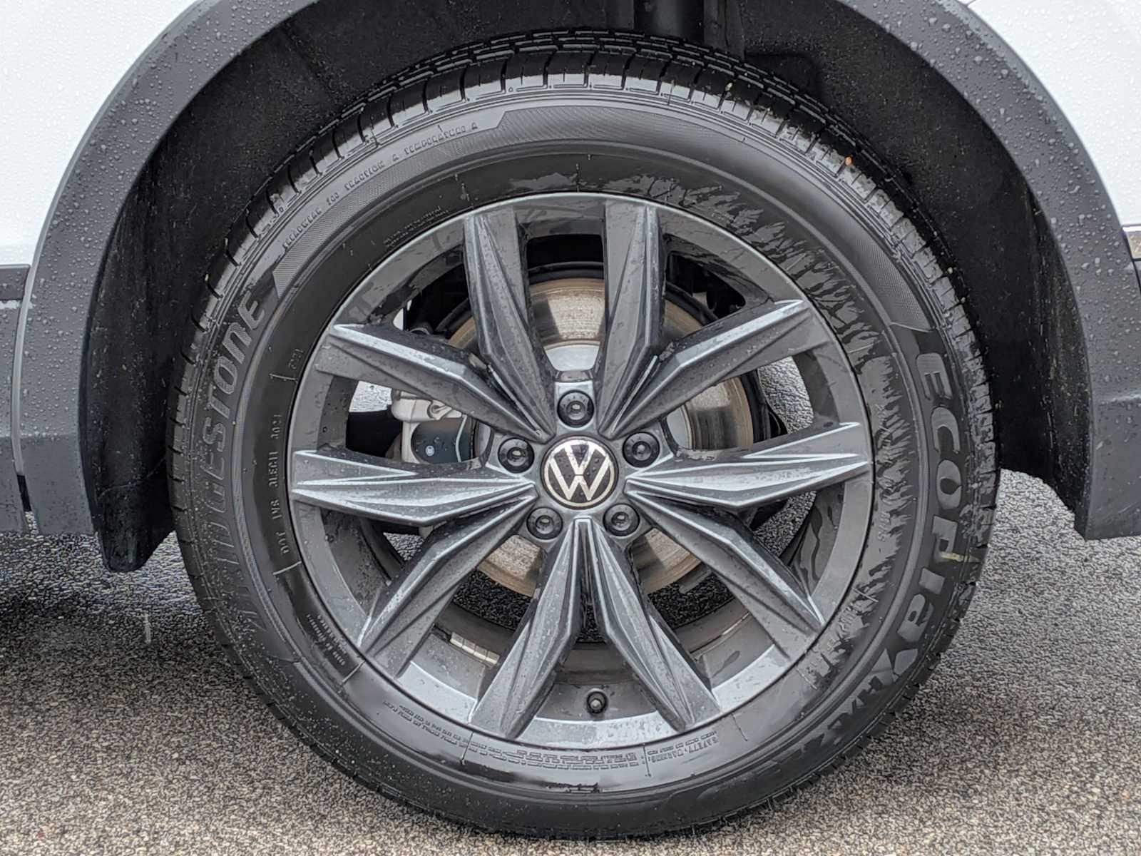 Thumbnail: 2024 Volkswagen Tiguan - 13