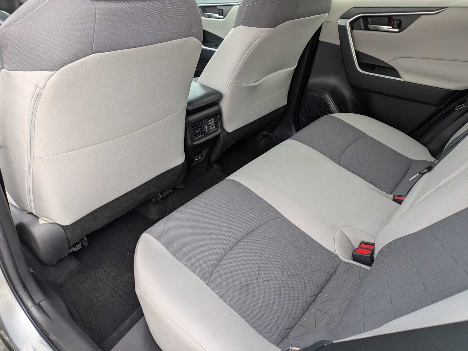 Thumbnail: 2023 Toyota RAV4 - 17