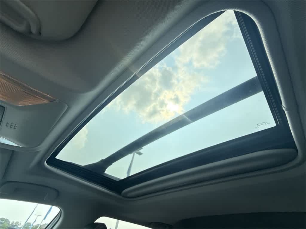 Thumbnail: 2020 Toyota RAV4 - 18