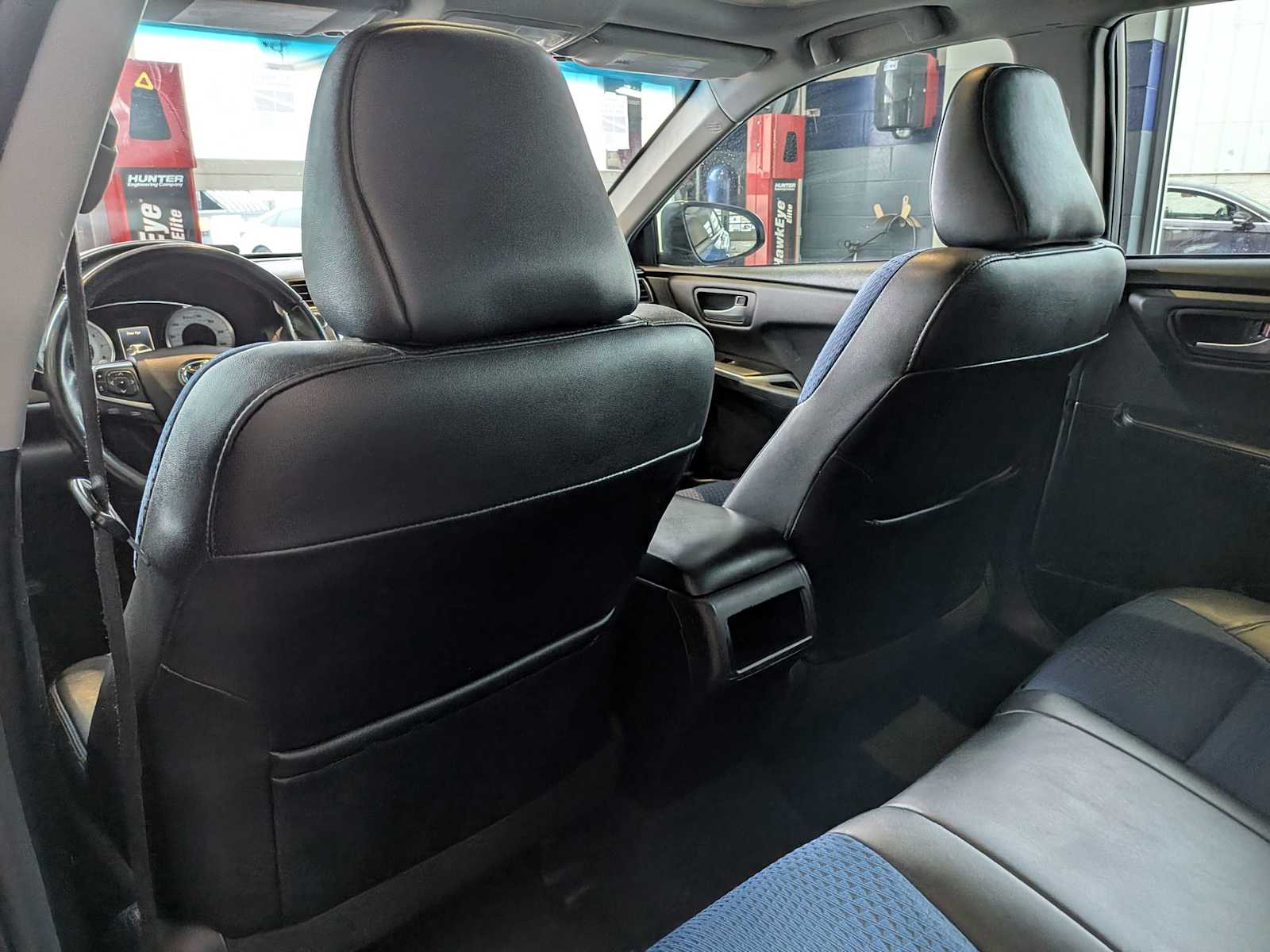 Thumbnail: 2016 Toyota Camry - 16