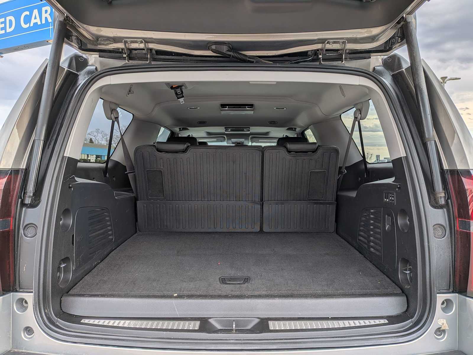 Thumbnail: 2019 Chevrolet Suburban - 27