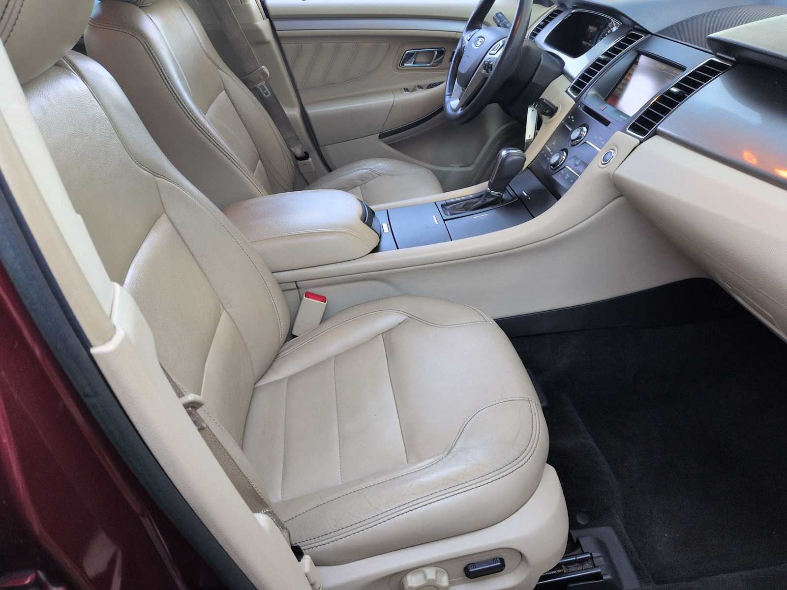 Thumbnail: 2014 Ford Taurus - 22