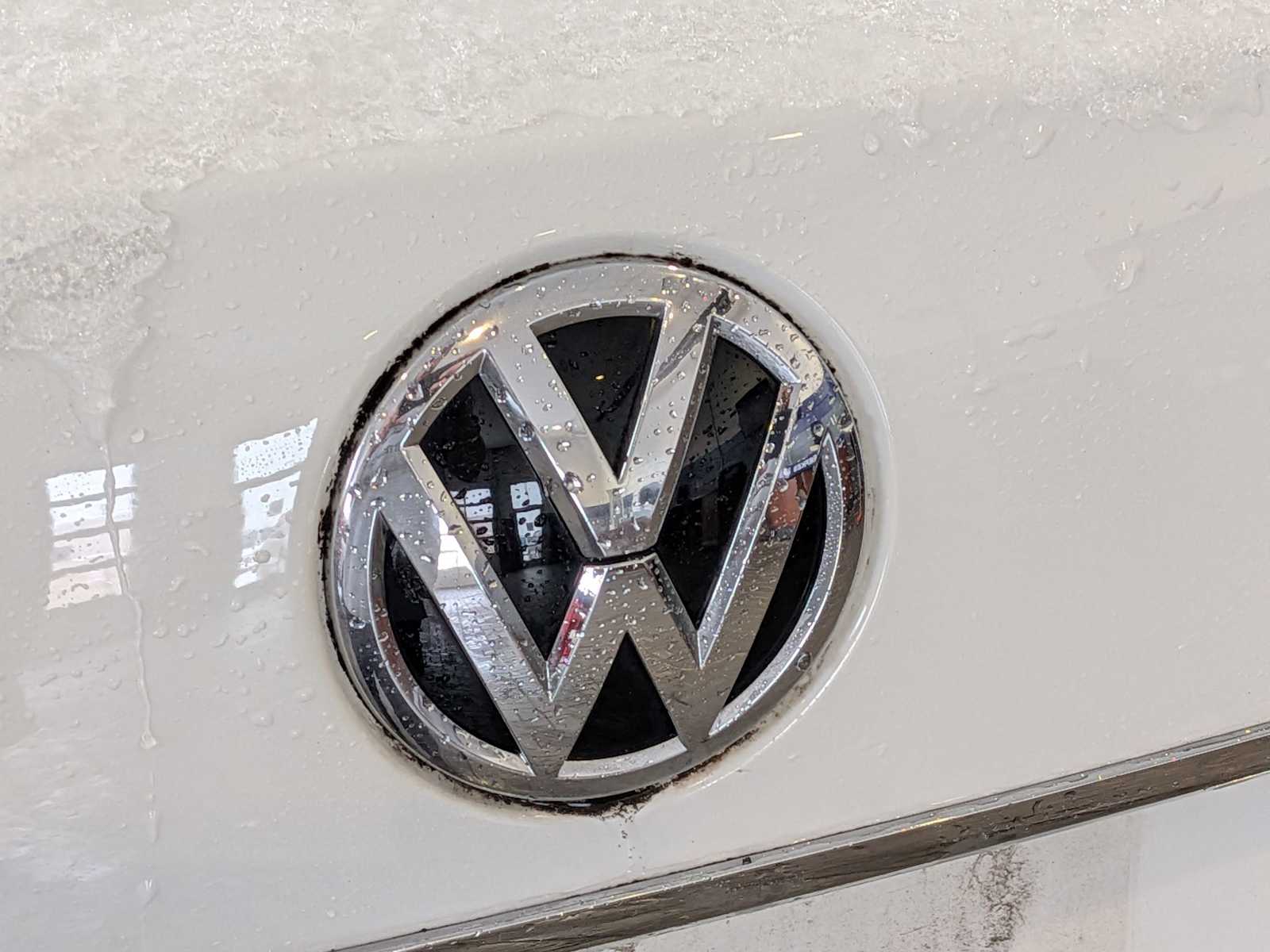 Thumbnail: 2018 Volkswagen Passat - 11