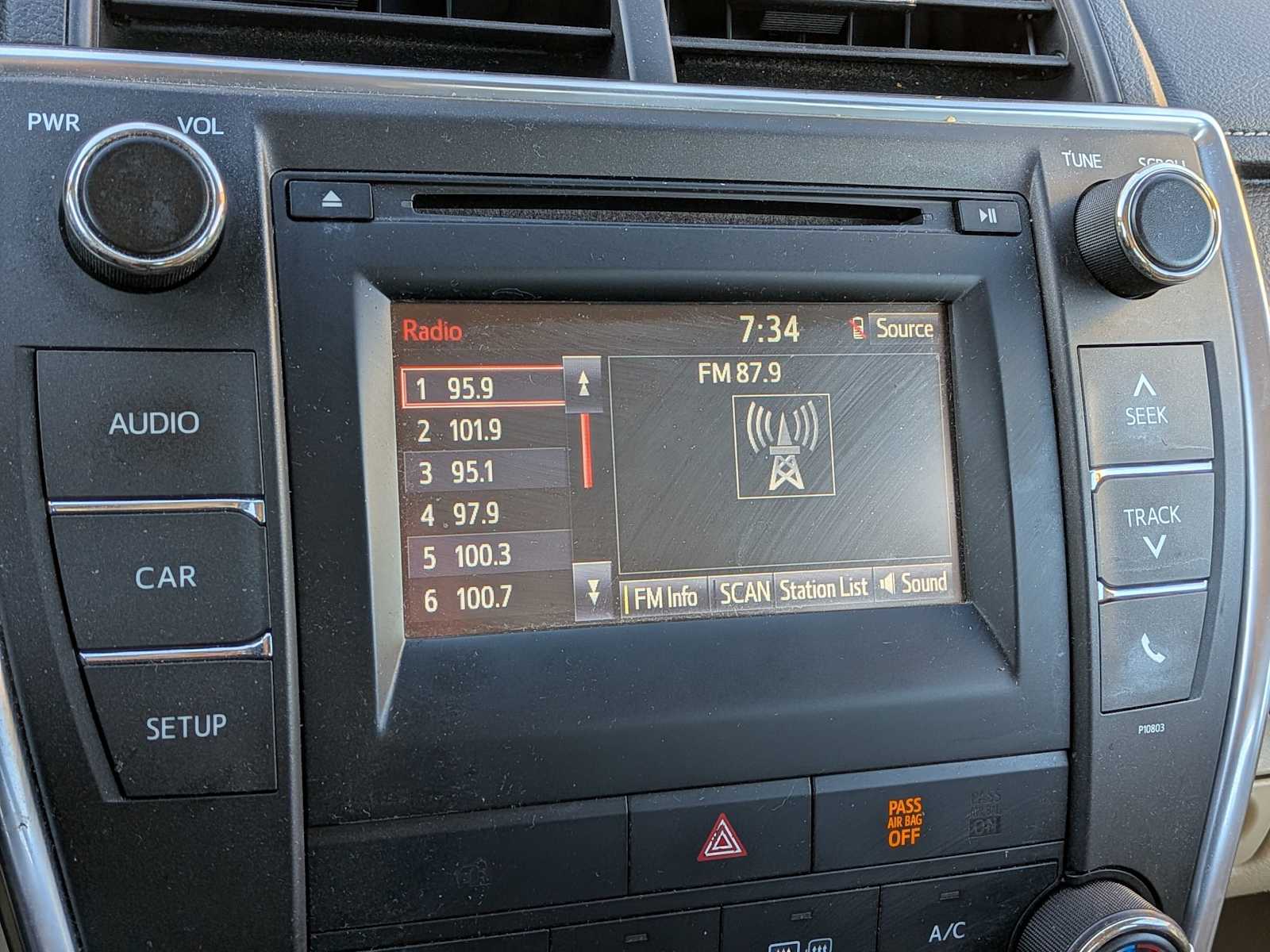 Thumbnail: 2015 Toyota Camry - 25