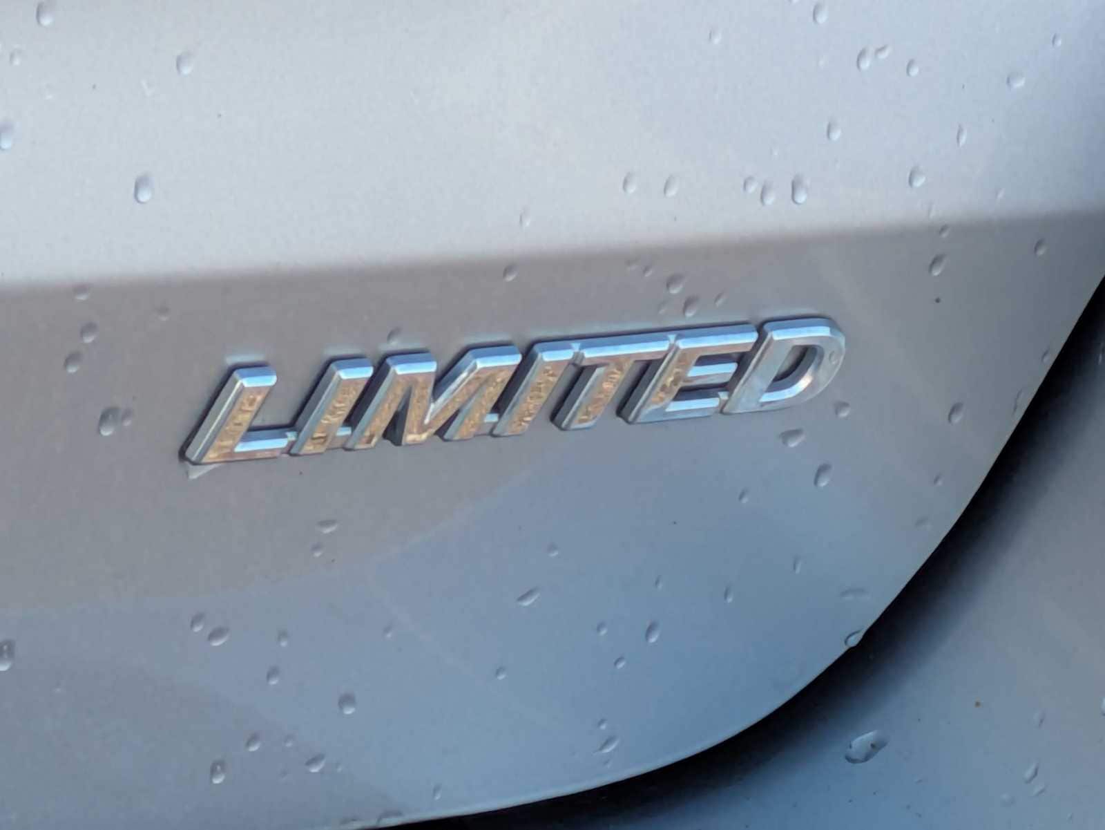 Thumbnail: 2012 Toyota Sienna - 12