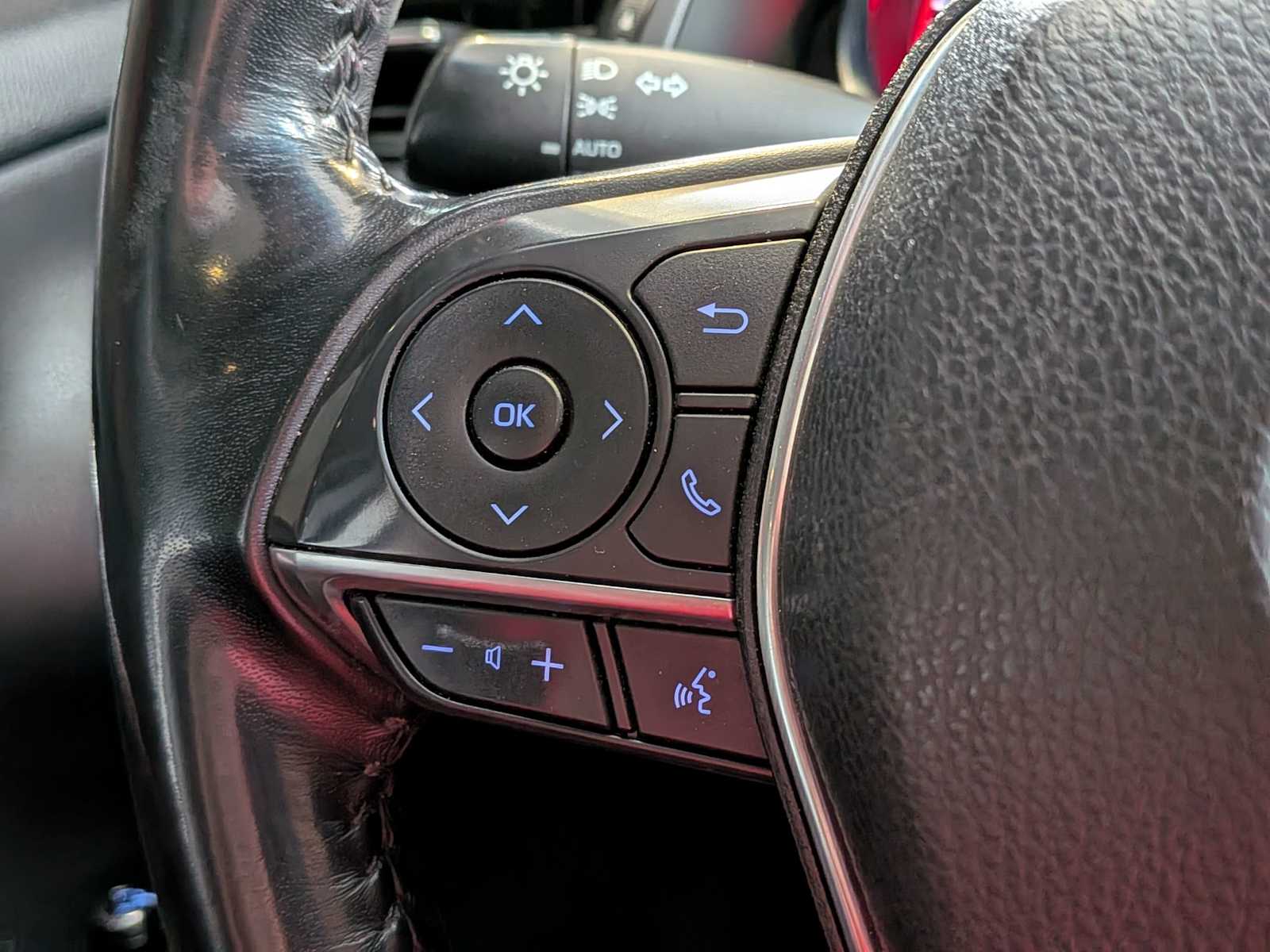 Thumbnail: 2019 Toyota Camry - 23