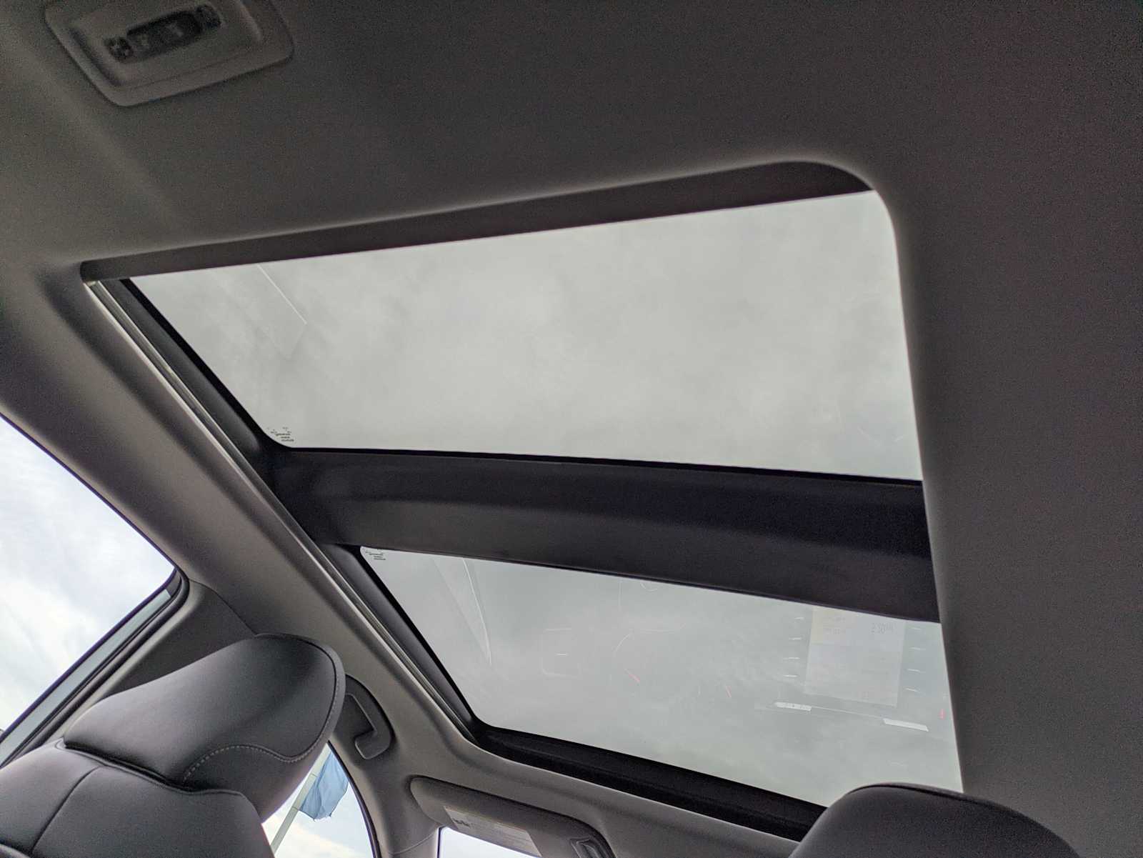 Thumbnail: 2019 Toyota Camry - 21