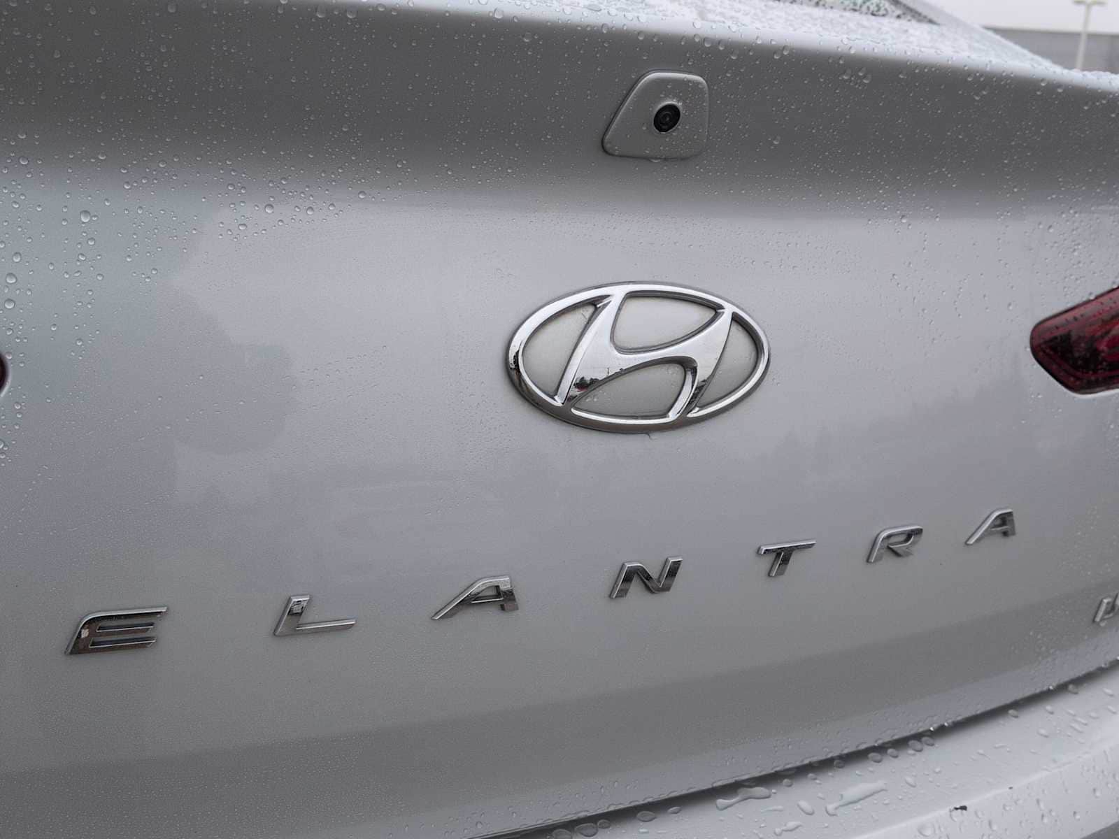 Thumbnail: 2019 Hyundai Elantra - 13