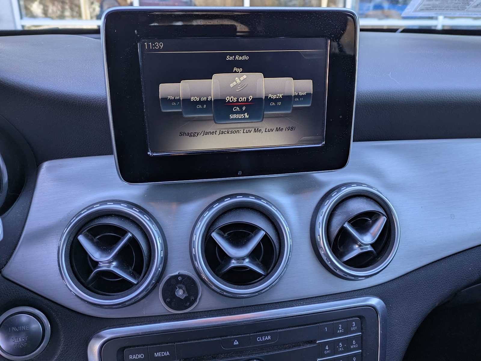 Thumbnail: 2017 Mercedes-Benz GLA - 27