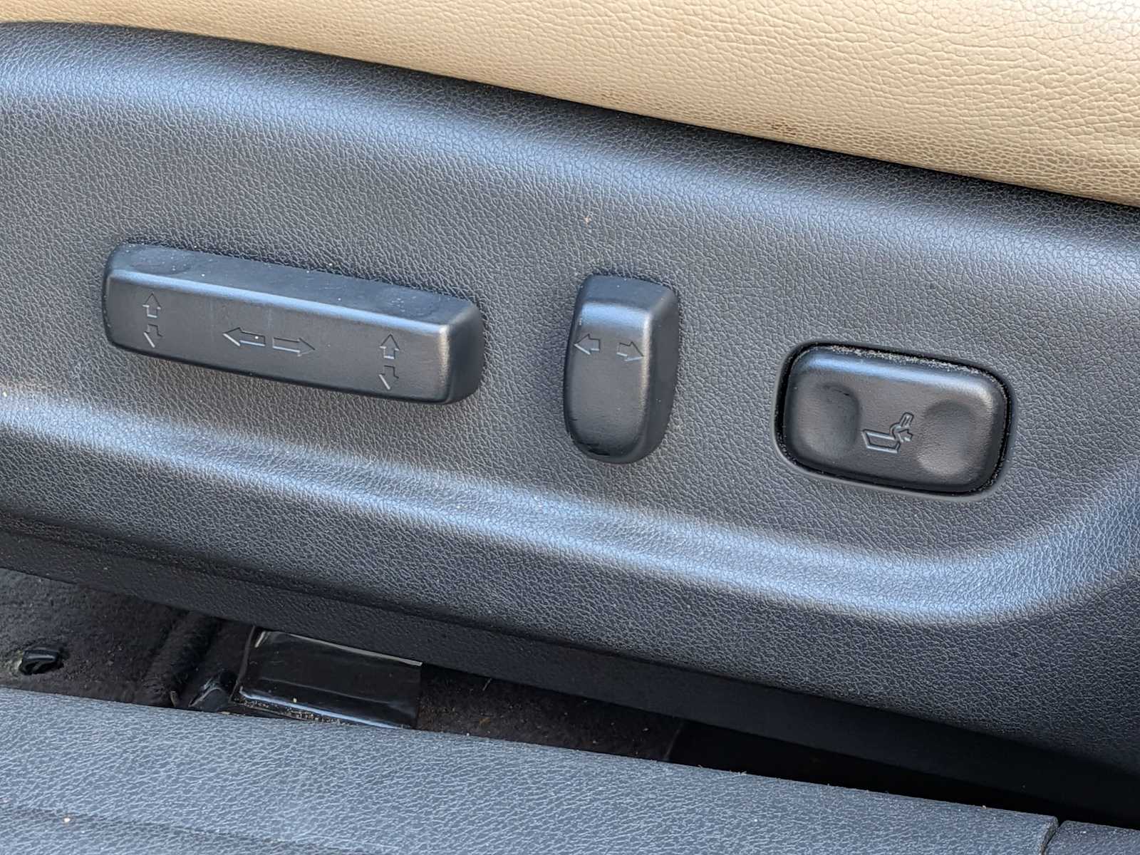 Thumbnail: 2013 Honda Crosstour - 16