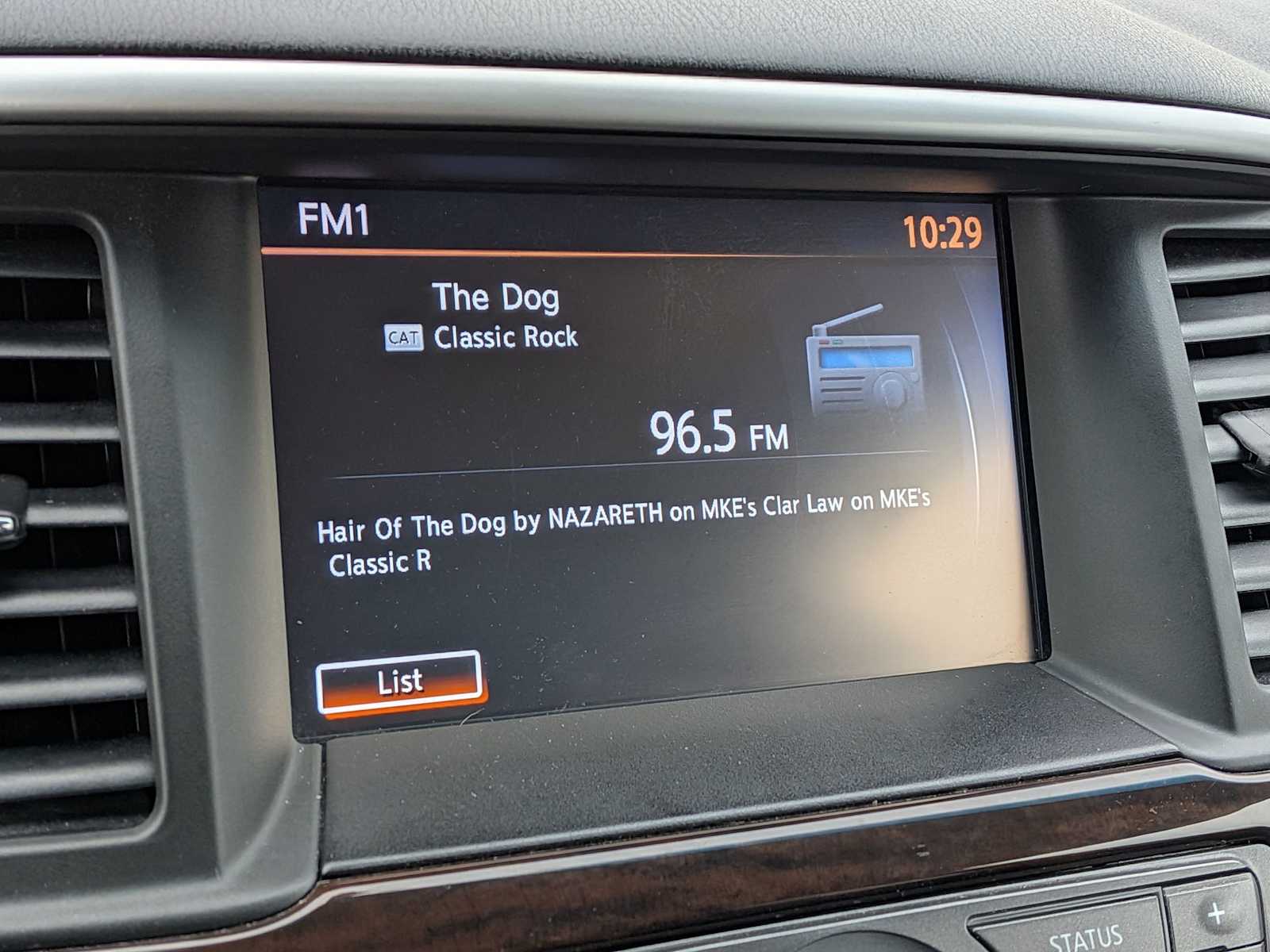 Thumbnail: 2015 Nissan Pathfinder - 26