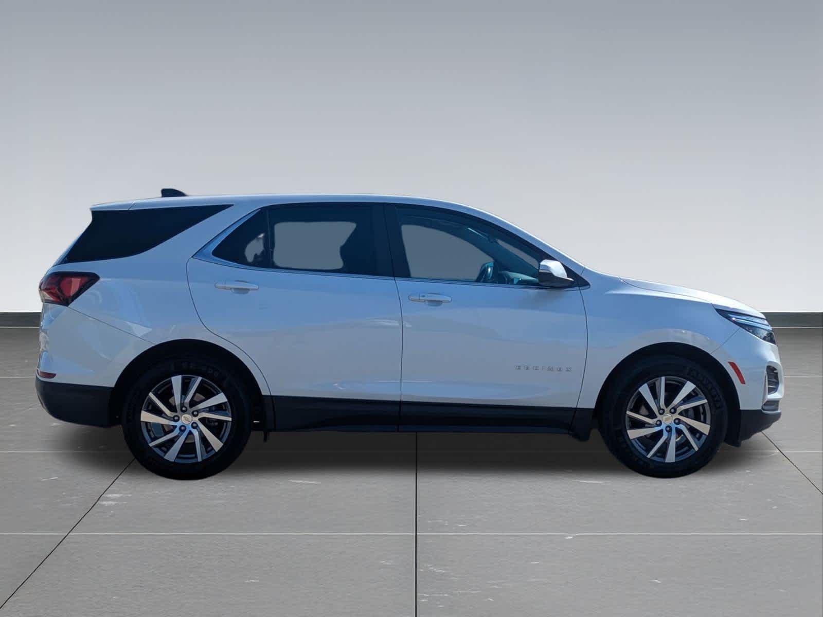 Thumbnail: 2022 Chevrolet Equinox - 7