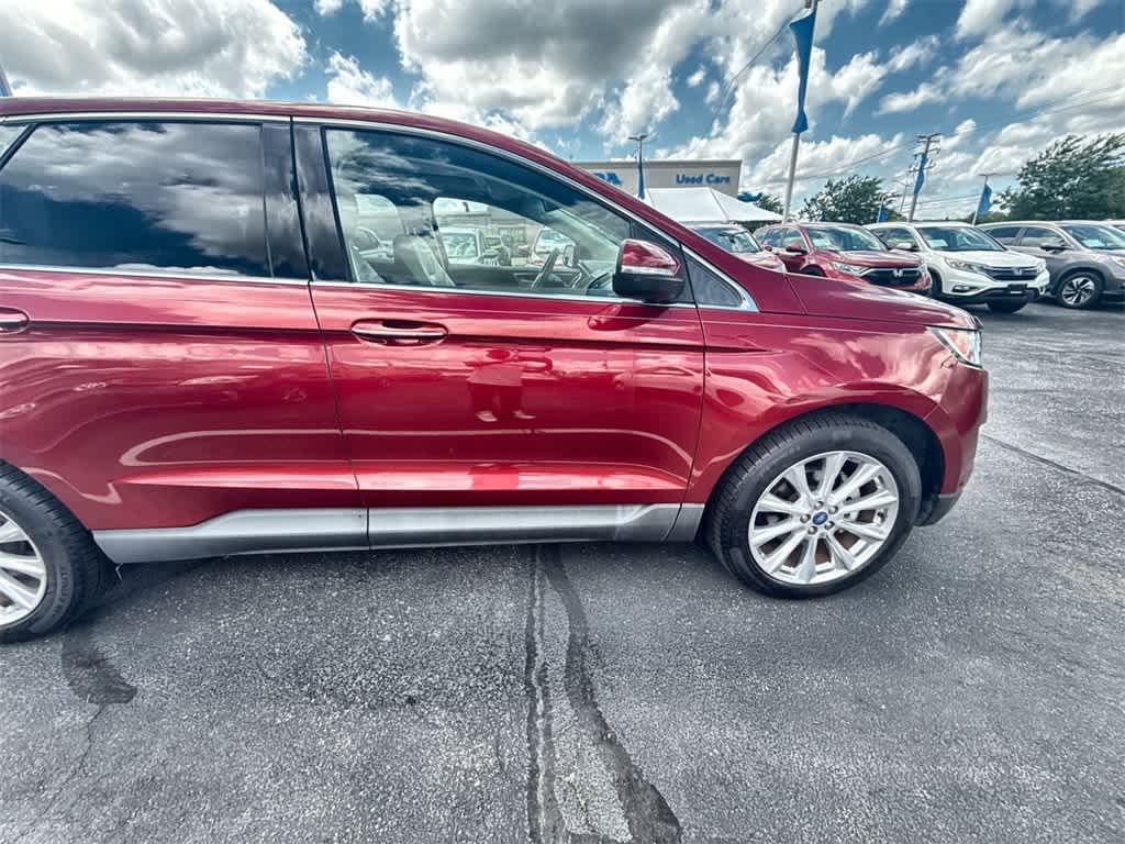 Thumbnail: 2018 Ford Edge - 8