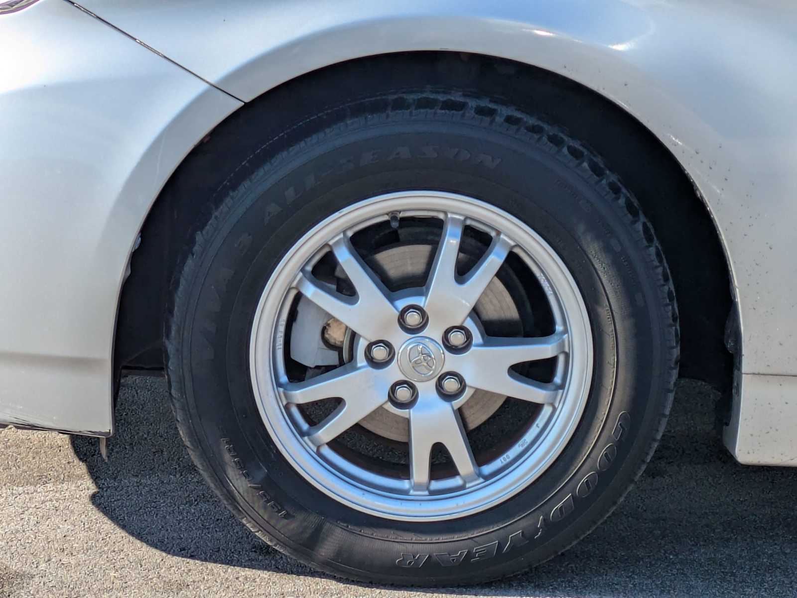 Thumbnail: 2011 Toyota Prius - 13