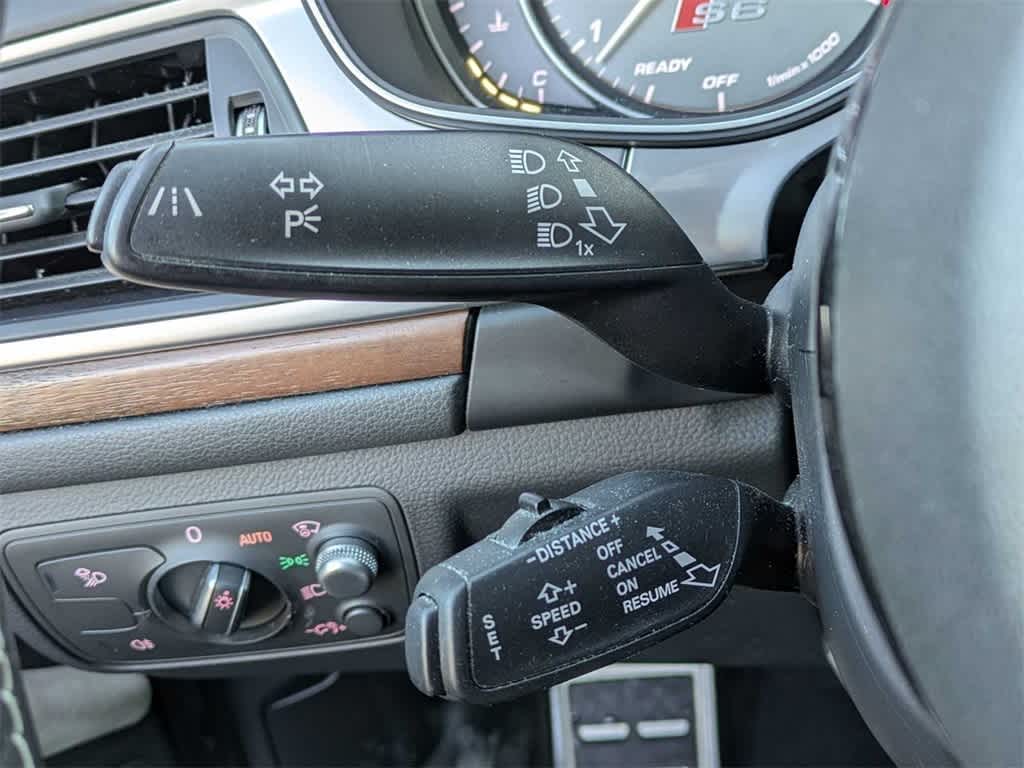 Thumbnail: 2016 Audi S6 - 26