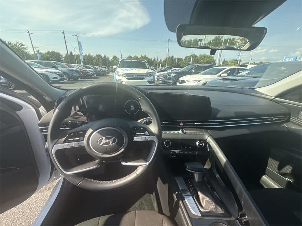 Thumbnail: 2025 Hyundai Elantra - 14