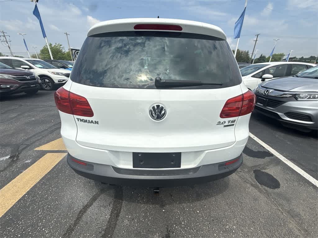 Thumbnail: 2014 Volkswagen Tiguan - 11