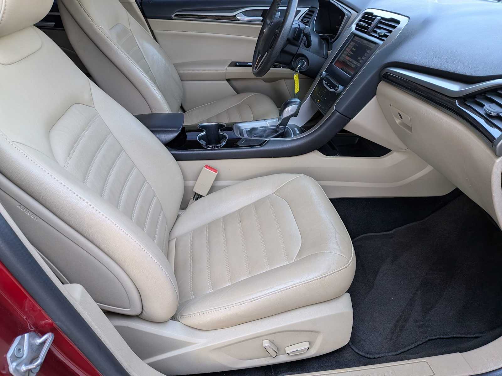 Thumbnail: 2014 Ford Fusion - 20