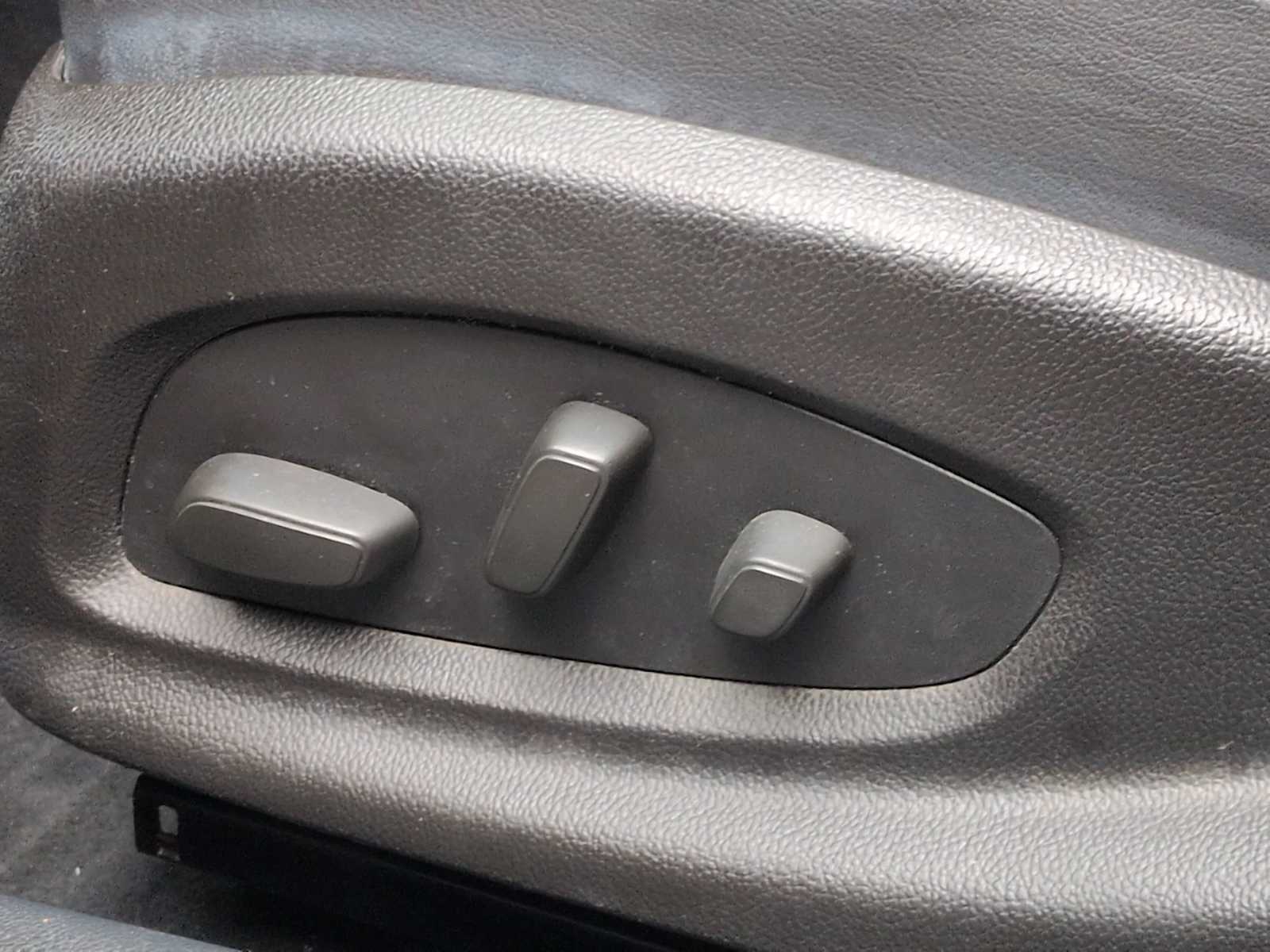 Thumbnail: 2016 Buick LaCrosse - 17