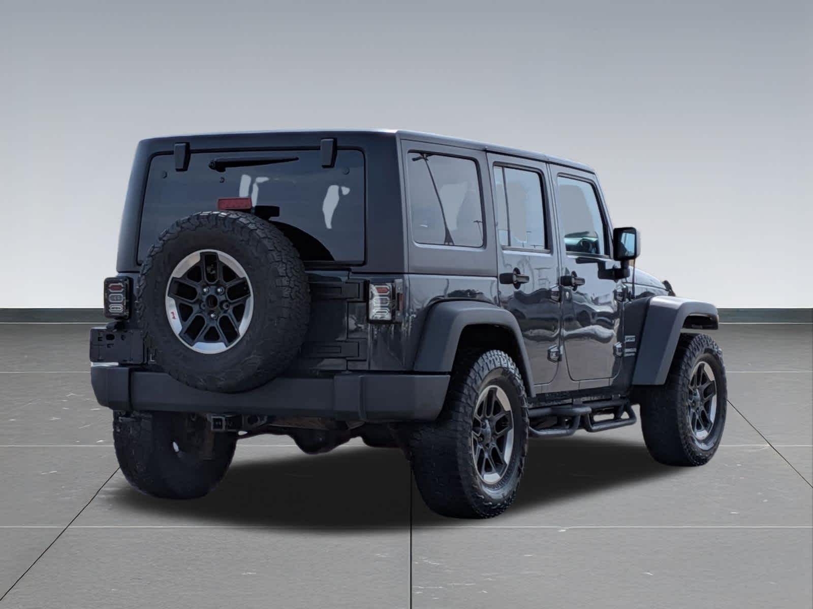 Thumbnail: 2017 Jeep Wrangler - 30