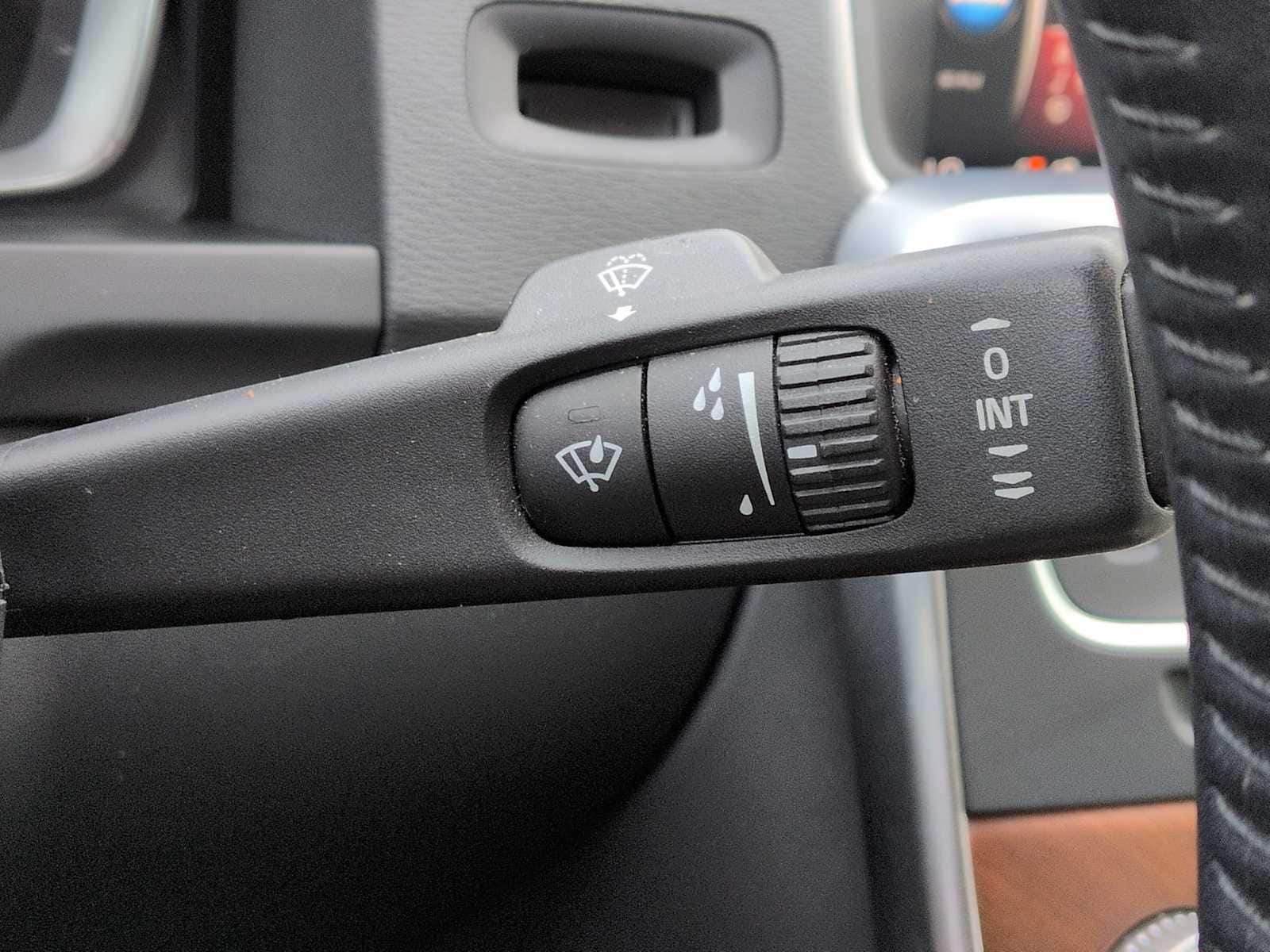 Thumbnail: 2017 Volvo S60 - 25