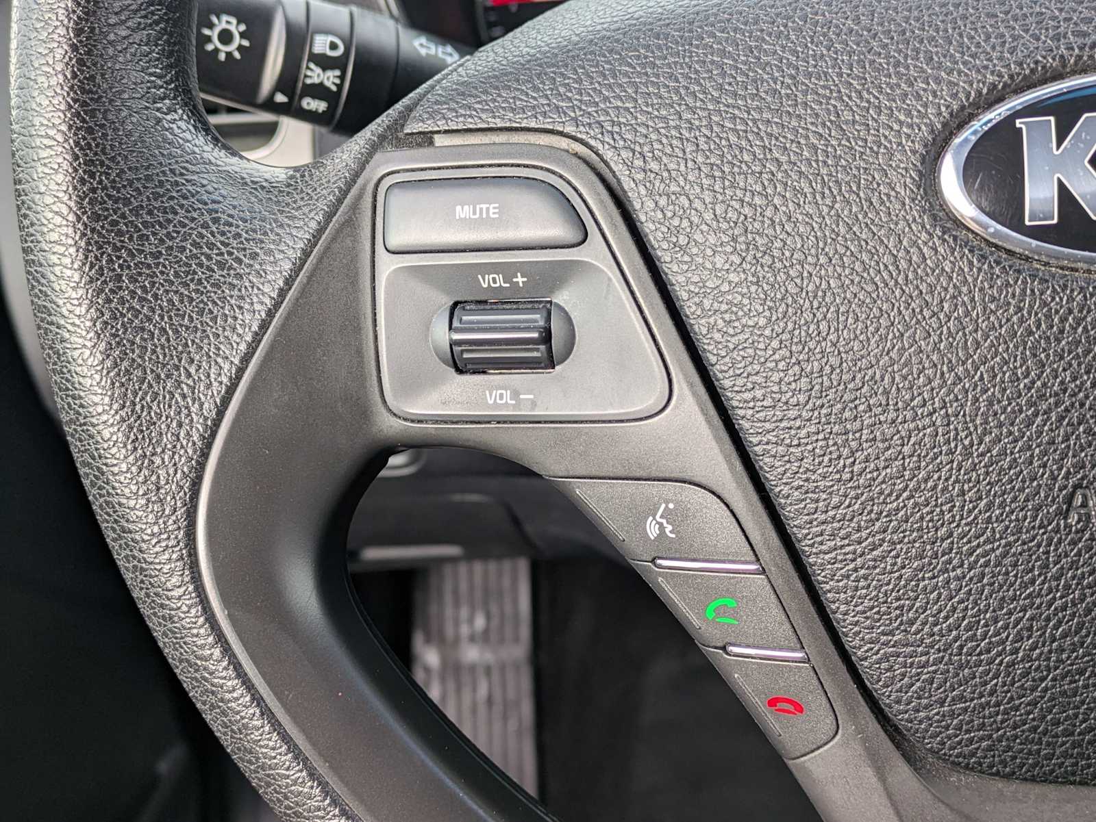 Thumbnail: 2017 Kia Forte - 23