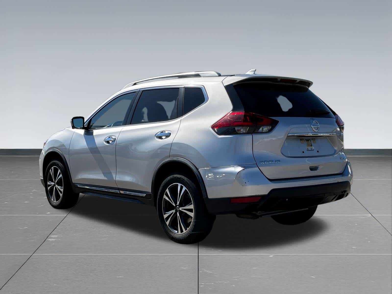 2018 Nissan Rogue SL photo 4
