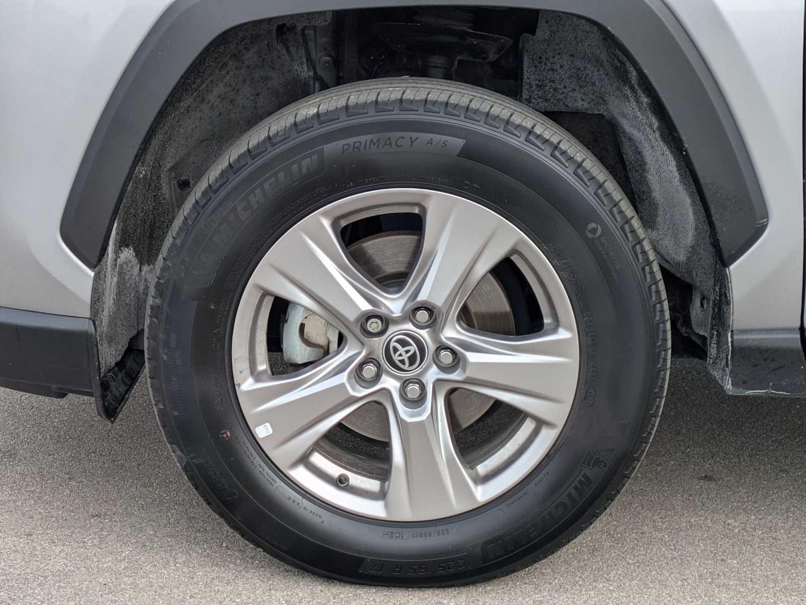 Thumbnail: 2023 Toyota RAV4 - 13