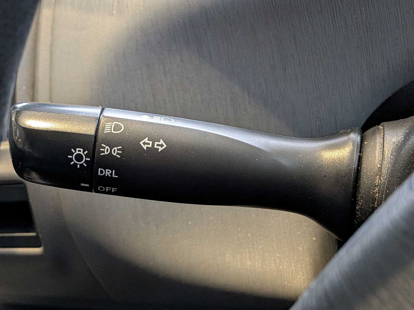 Thumbnail: 2014 Toyota Prius v - 24