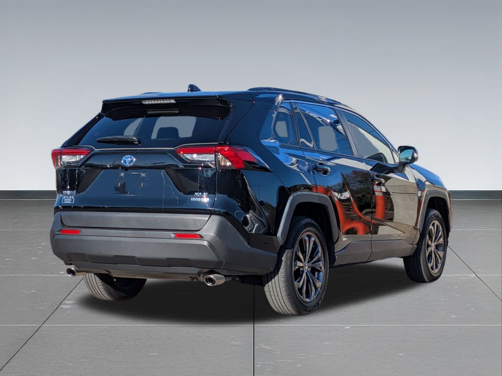 Thumbnail: 2023 Toyota RAV4 - 6