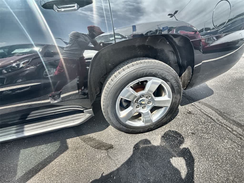 Thumbnail: 2019 Chevrolet Tahoe - 13