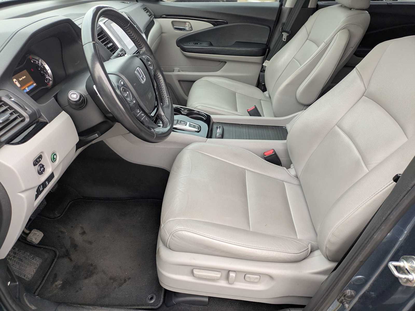 Thumbnail: 2018 Honda Pilot - 14