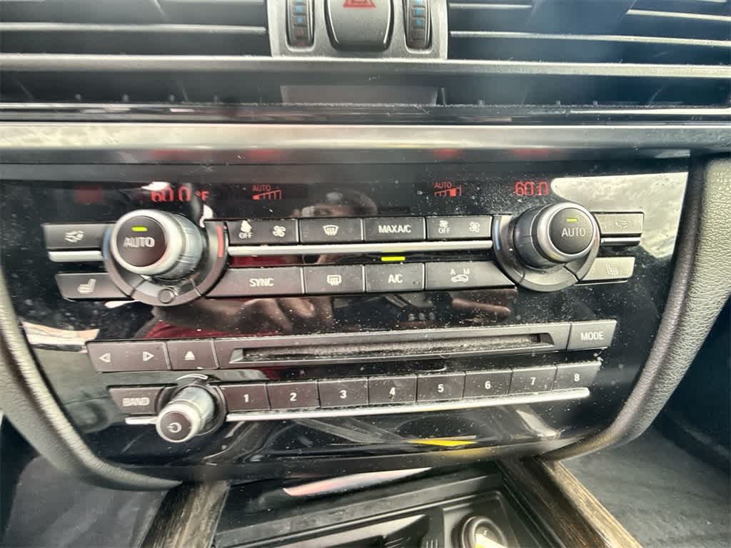 Thumbnail: 2015 BMW X5 - 30