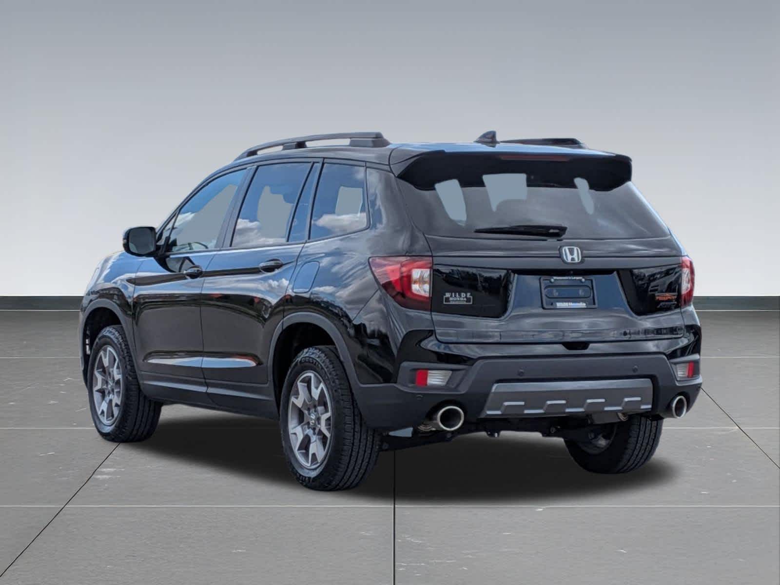 Thumbnail: 2023 Honda Passport - 4