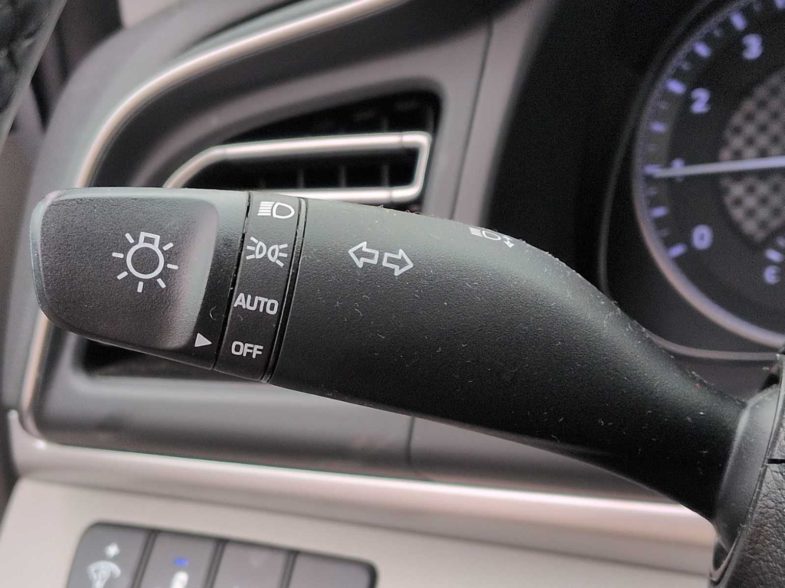 Thumbnail: 2019 Hyundai Elantra - 27