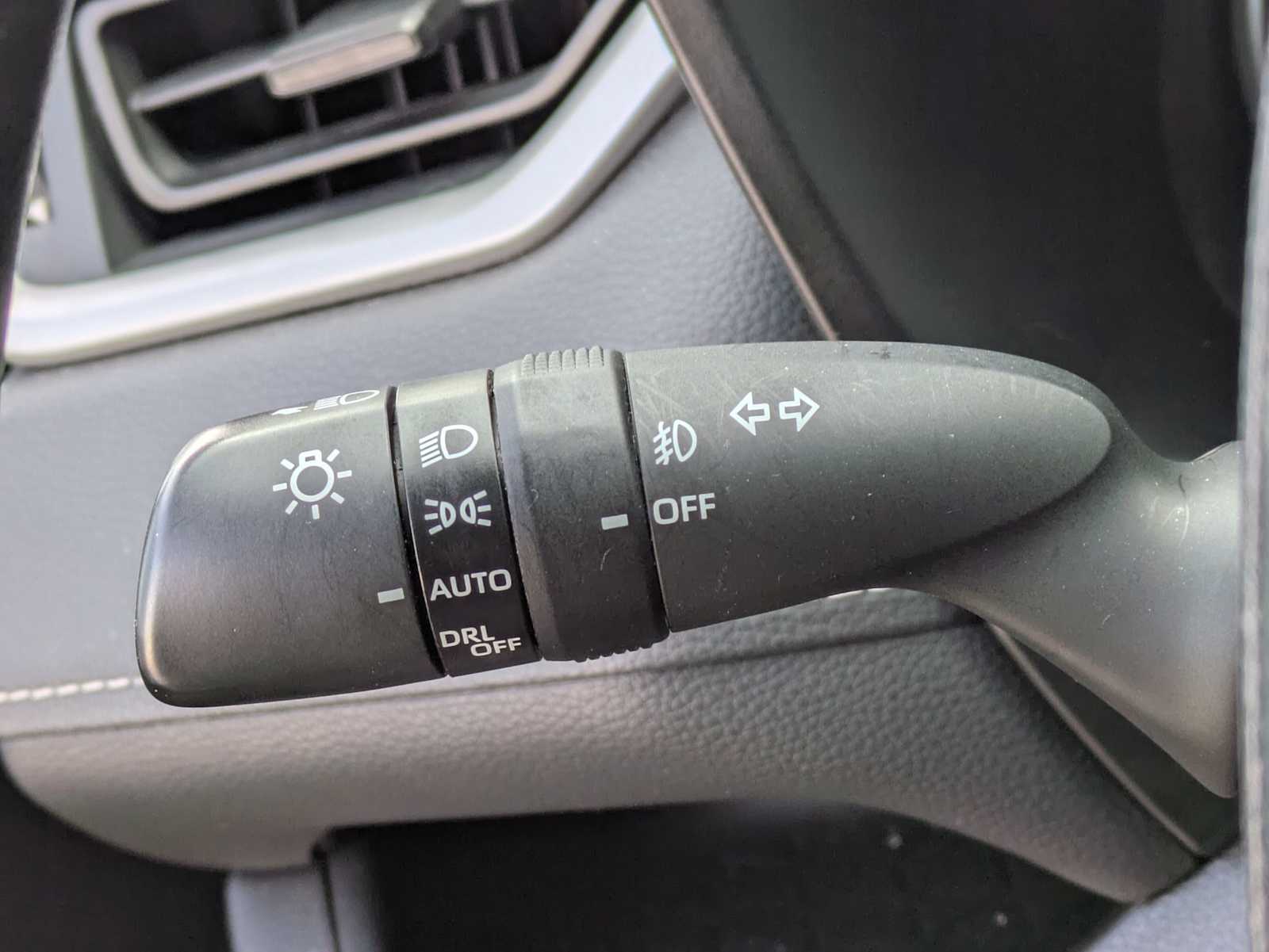 Thumbnail: 2020 Toyota RAV4 - 27