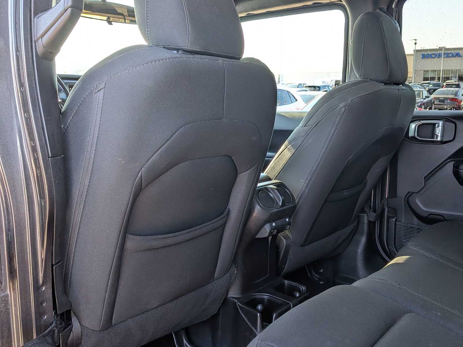 Thumbnail: 2019 Jeep Wrangler - 15