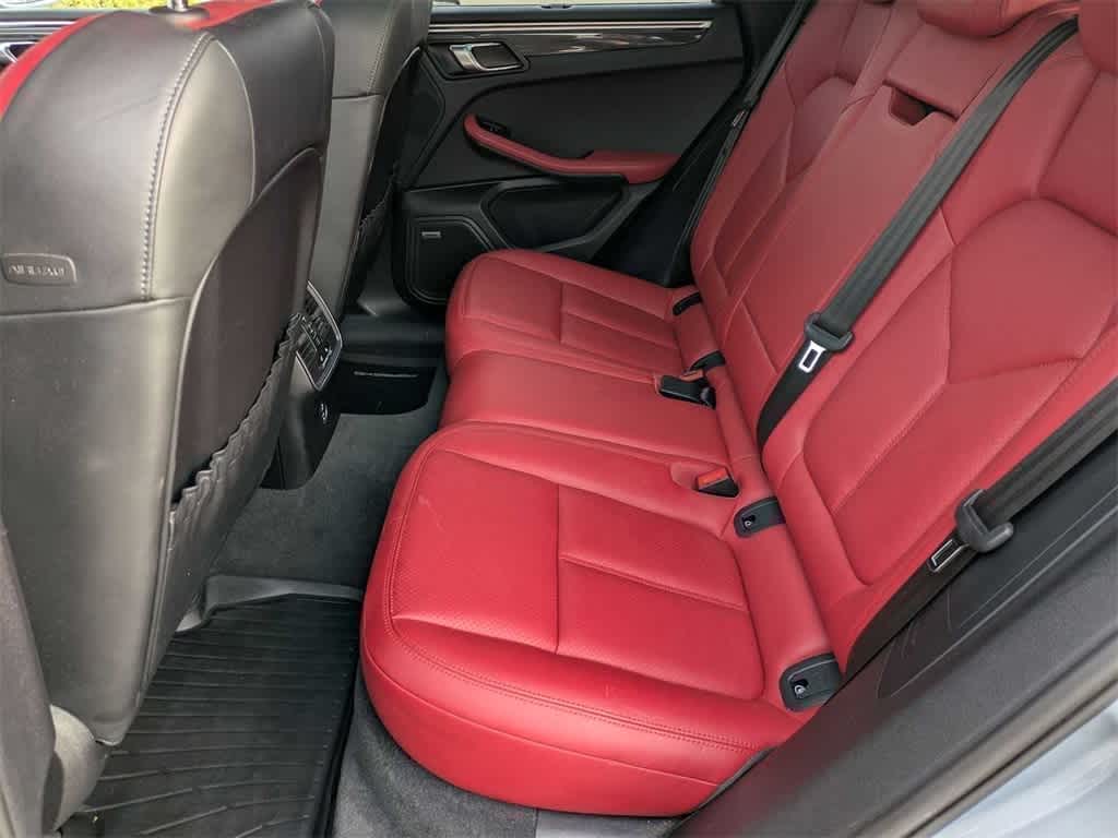 Thumbnail: 2021 Porsche Macan - 19