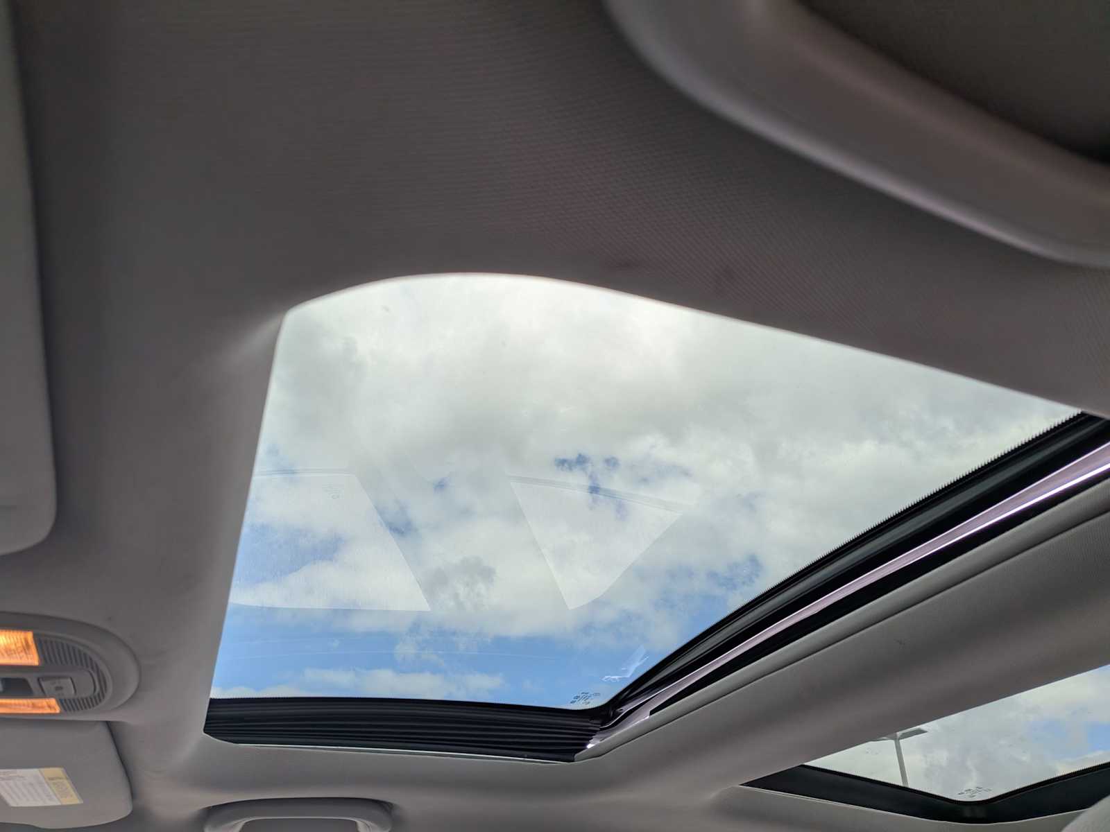 Thumbnail: 2015 Kia Optima - 17