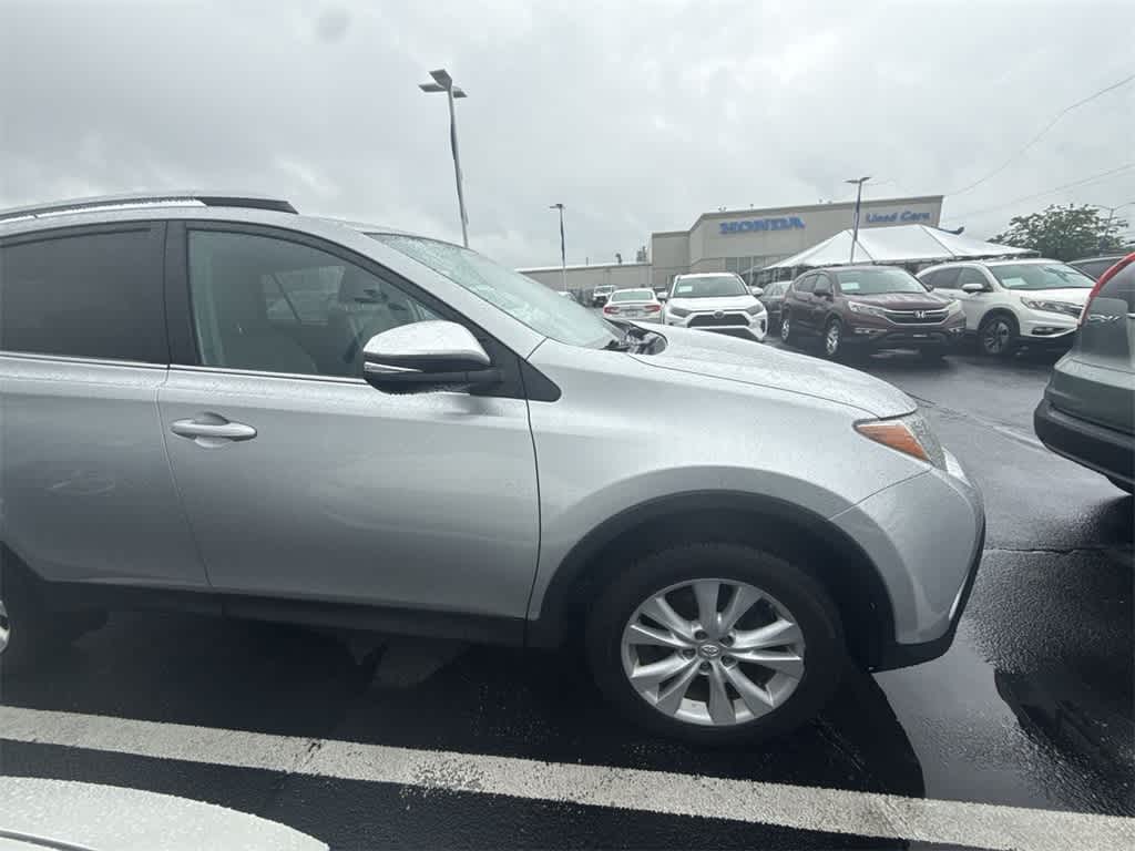 Thumbnail: 2013 Toyota RAV4 - 8