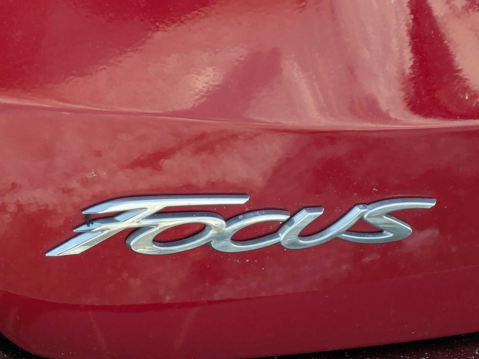 Thumbnail: 2016 Ford Focus - 12