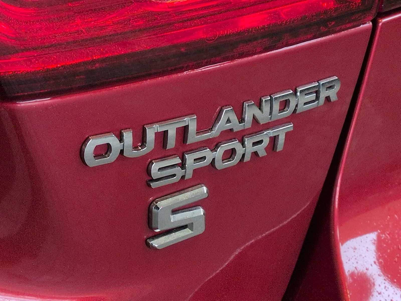 Thumbnail: 2018 Mitsubishi Outlander Sport - 12