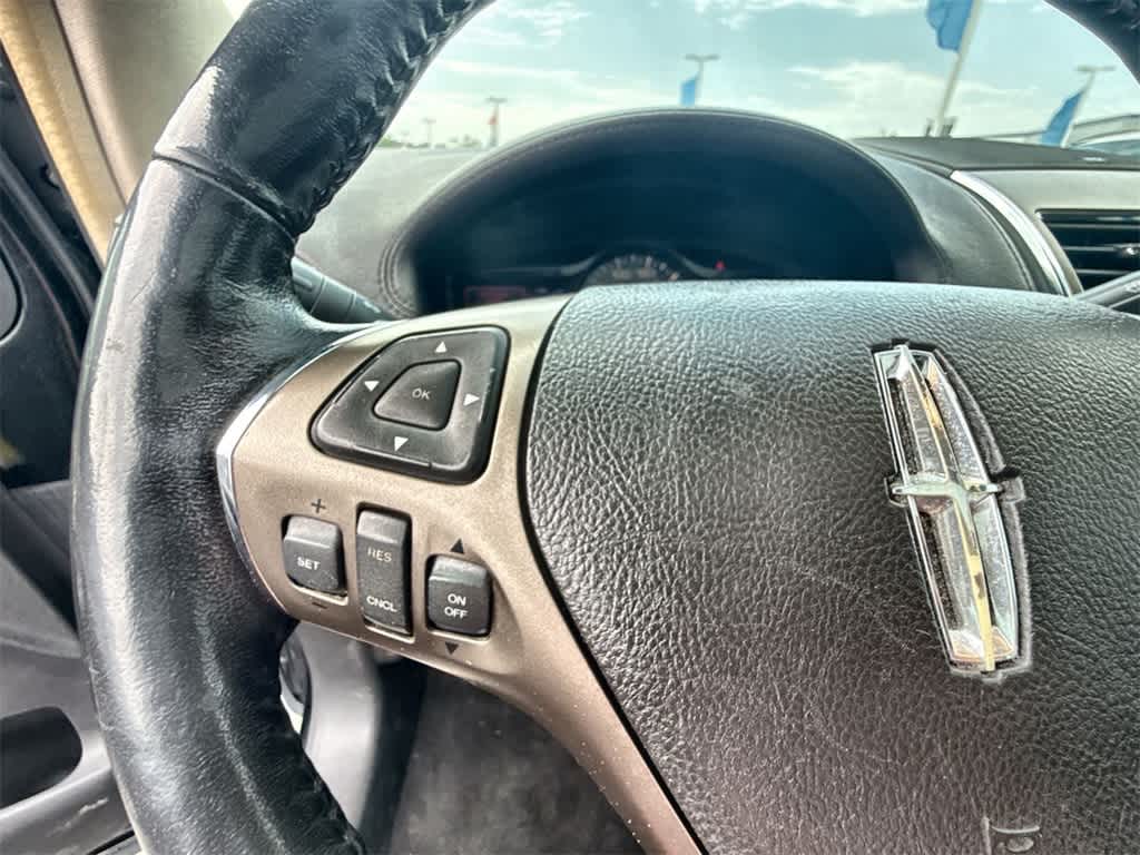Thumbnail: 2013 Lincoln MKX - 23