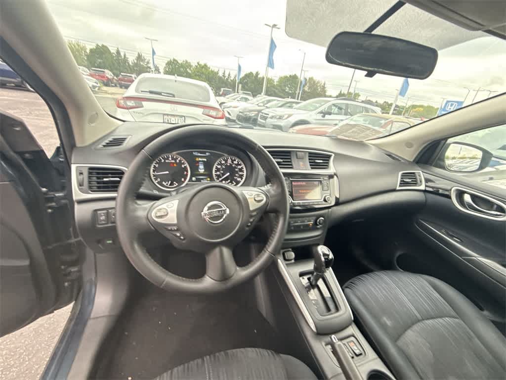 2016 Nissan Sentra SV 13