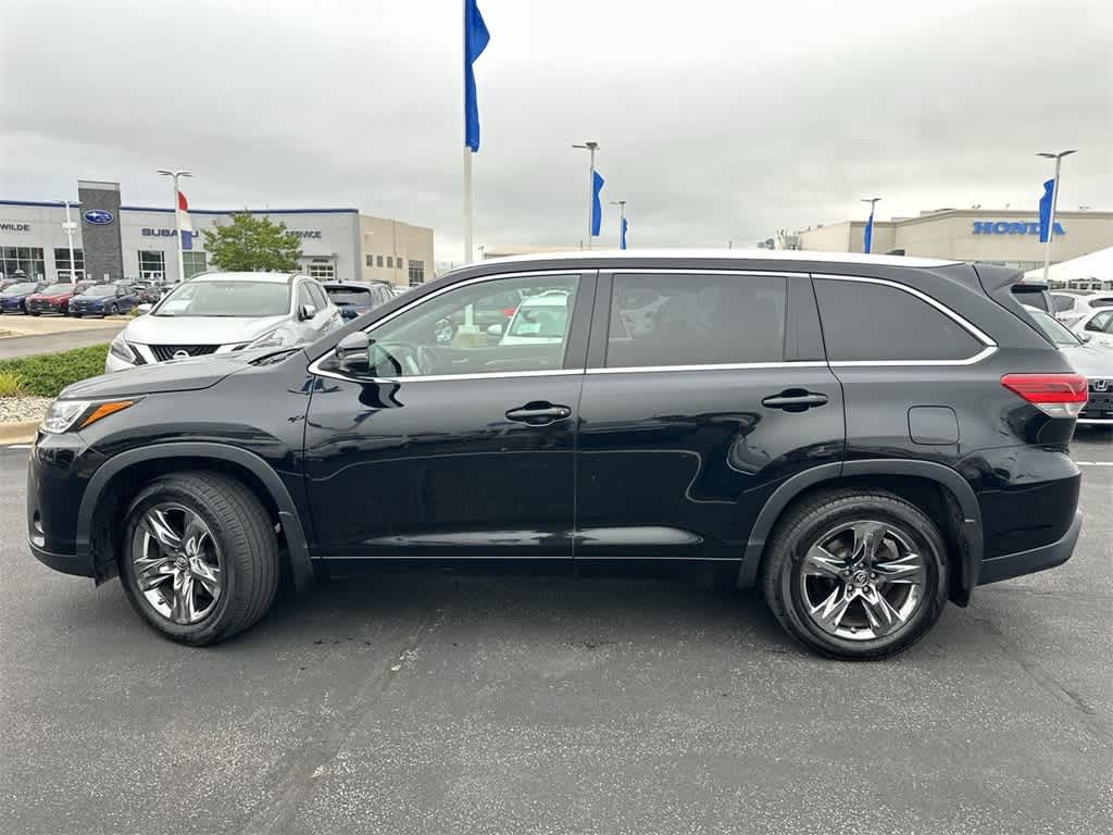 Used 2019 Toyota Highlander Limited with VIN 5TDDZRFH4KS949981 for sale in Waukesha, WI