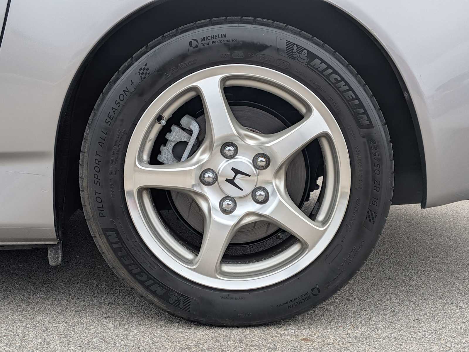 Thumbnail: 2003 Honda S2000 - 14