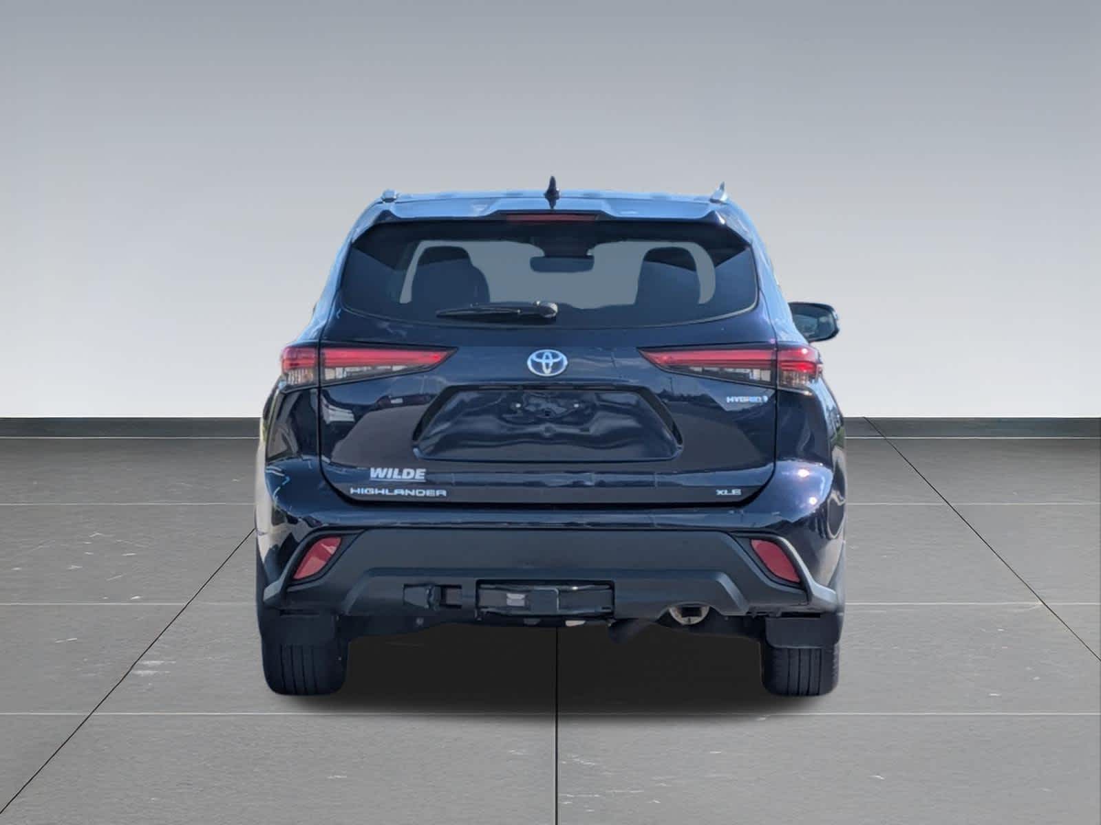 Thumbnail: 2023 Toyota Highlander - 4