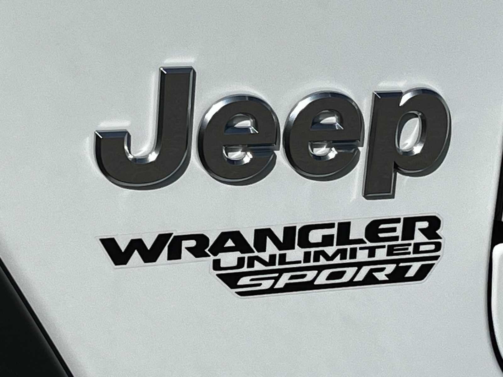 Thumbnail: 2021 Jeep Wrangler - 12