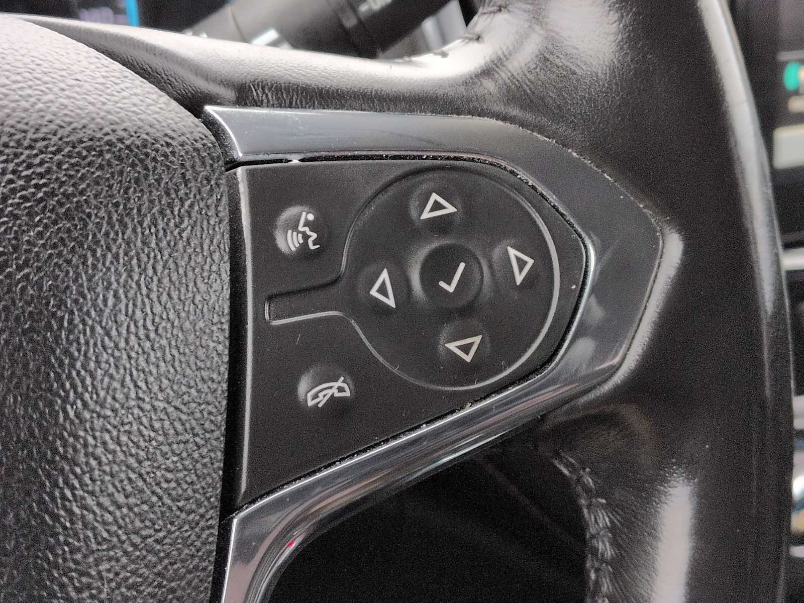 Thumbnail: 2019 Chevrolet Traverse - 24